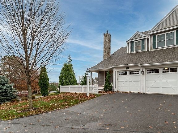 4th image of 2 Heron Cir #A