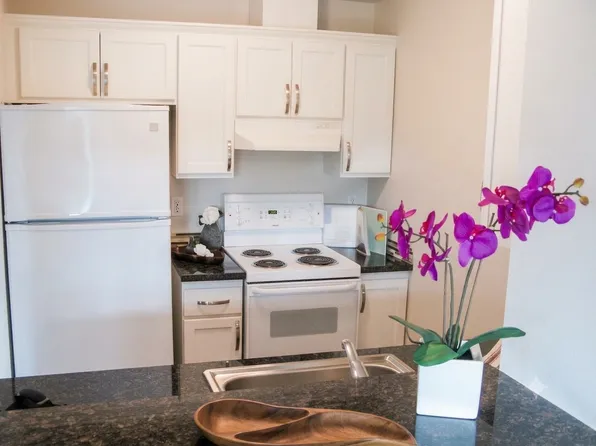 3043 14th Ave W Unit C, Seattle, WA 98119