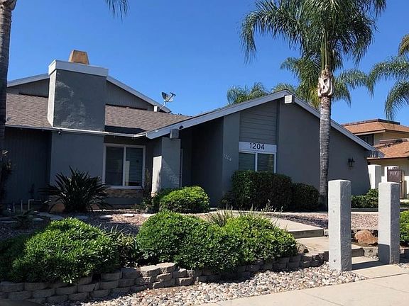 2nd image of 1204 Palomar Pl