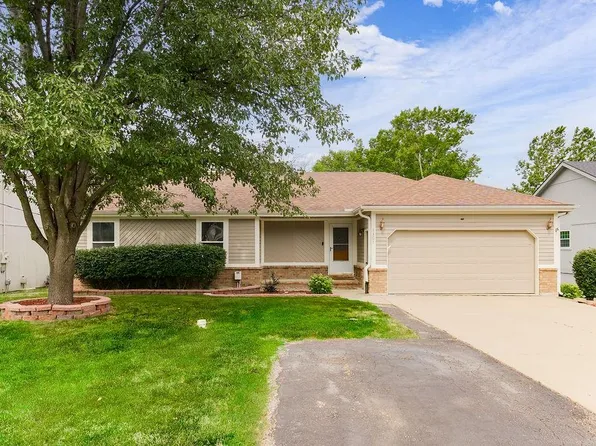 307 N Harrison St, Spring Hill, KS 66083