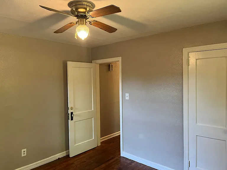2914 Blan St — Photo 21