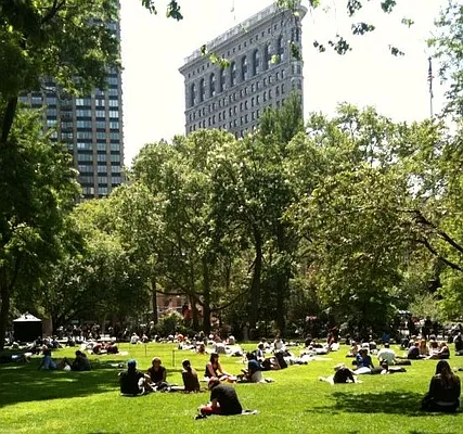 Rented by Douglas Elliman | media 19