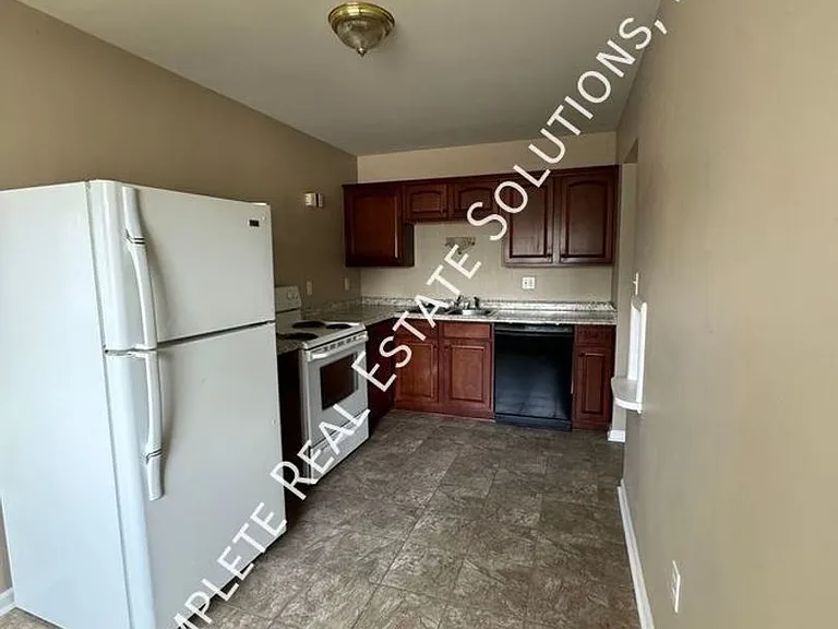 303 N Madison Ave #3 — Photo 5