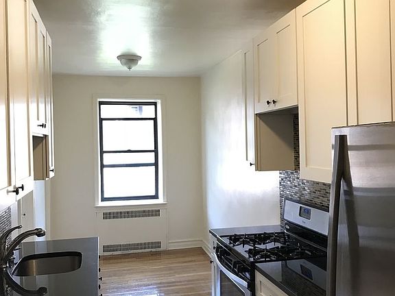 4th image of 3546 74th St APT 523