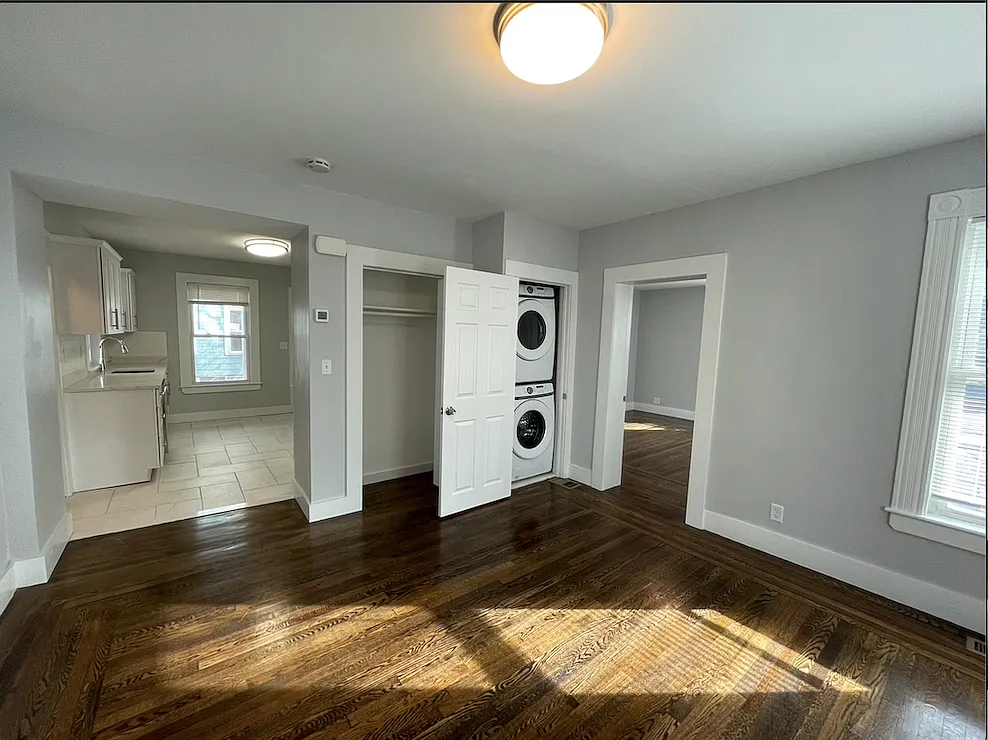 1 bed, 800 sqft, $2,700 — Photo 1