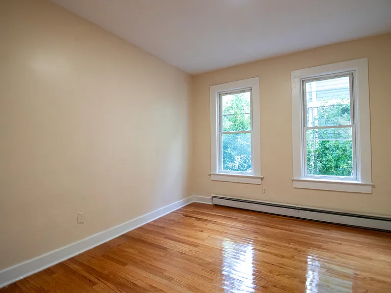 373-1A Blatchley Ave #1B — Photo 2
