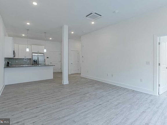 2nd image of 1630 N Cadwallader St #2