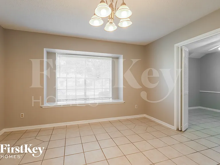 222 Magic Oaks Dr — Photo 6