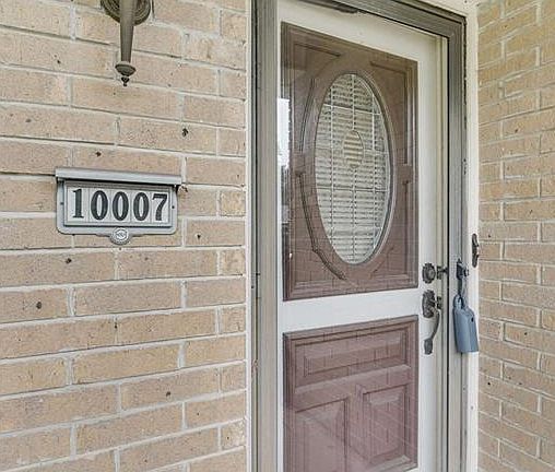 4th image of 10007 Beaver Creek Dr