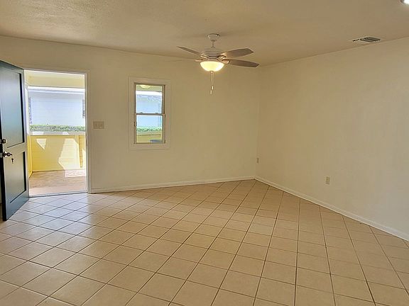 4th image of 410 Pleasant St #Pleasant41