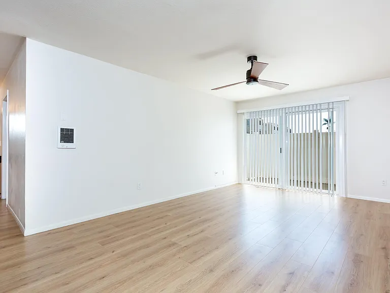 3030 Suncrest Dr #409 — Photo 4