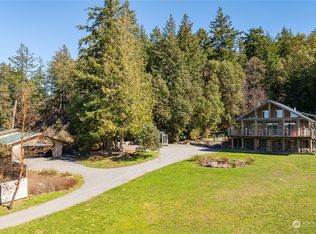 99 Ship Bay Ln, Eastsound, WA 98245