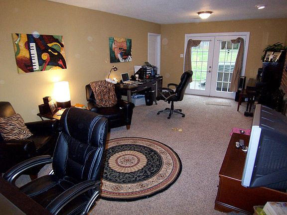 2nd image of 1809 Devonwood Ct