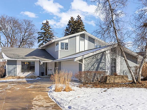 2nd image of 729 Burning Tree Ln