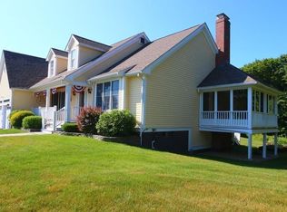 5 Hillside Dr, Georgetown, MA 01833