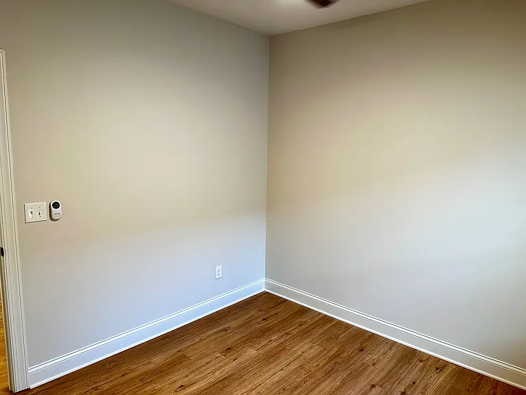 521 N Linwood Ave — Photo 35