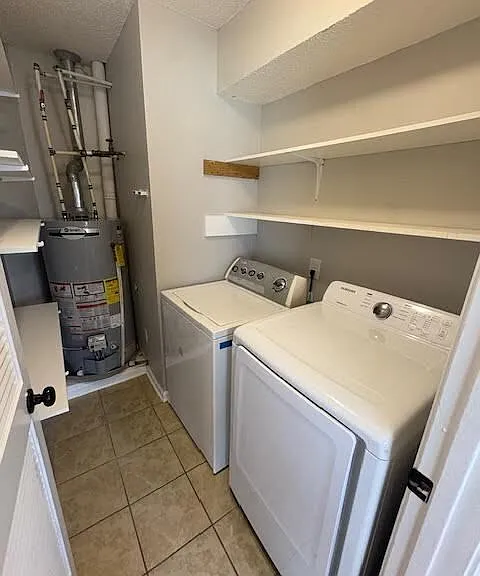118 W Victoria Ct #D — Photo 3