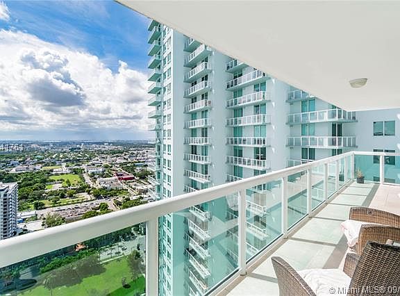 2nd image of 1800 N Bayshore Dr APT 4010