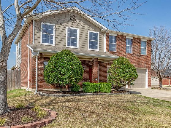 2nd image of 105 Hideaway Ct