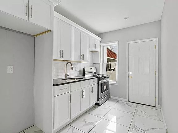 4th image of 3263 Giegerich Pl #W2