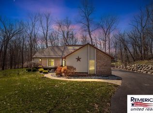 8609 N Christine Dr, Brighton, MI 48114