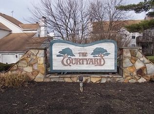 28140 Detroit Rd APT D2, Westlake, OH 44145