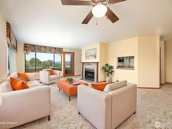 5th image of 101 Pine Avenue #306