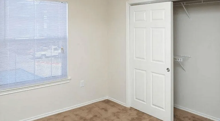 Elan Gardens Apartments — Photo 13