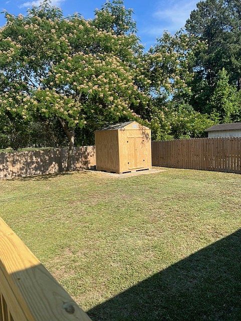 2nd image of 4905 Hunting Ridge Rd NW