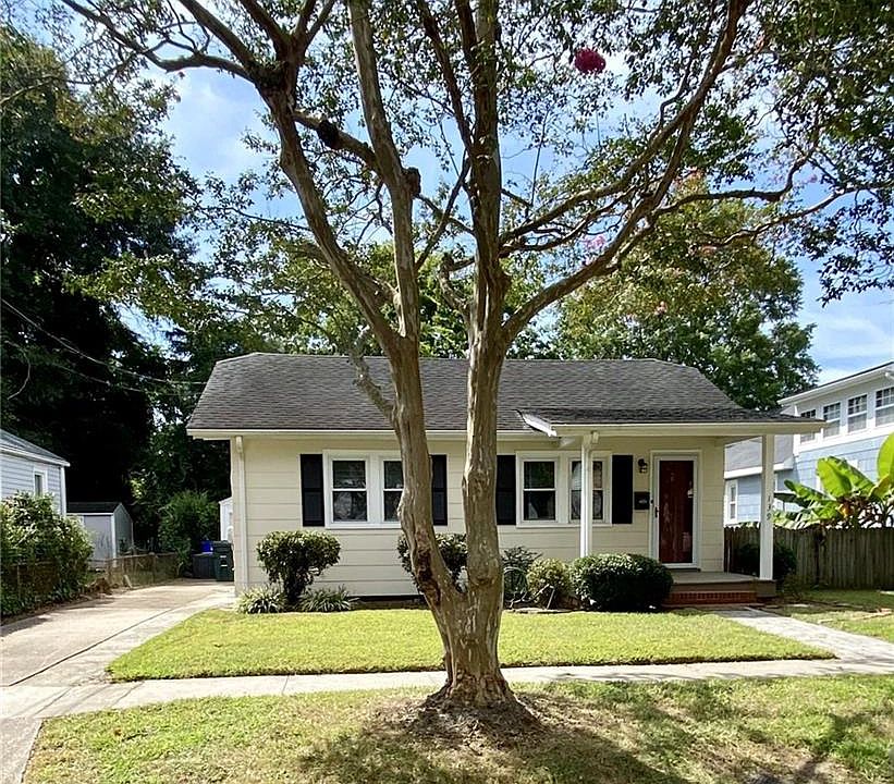 1st image of 139 E Randall Ave