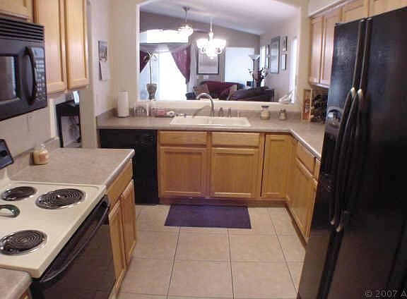 2nd image of 7006 W Aire Libre Ave
