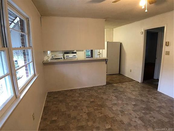 5th image of 2554 N Olivers Xrd