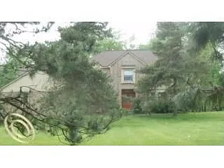 460 Peach Tree Ln photo 1