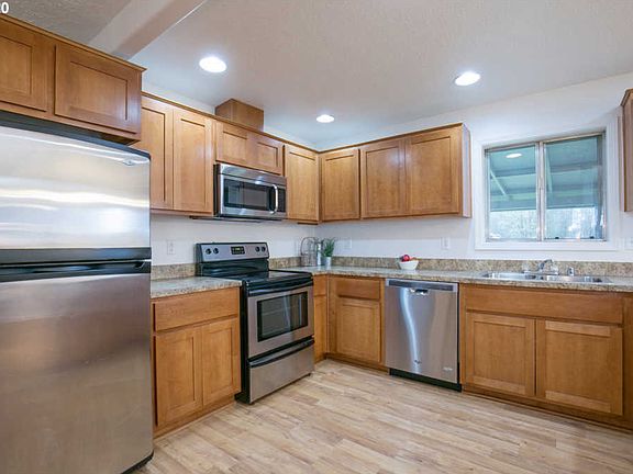 4th image of 14417 NE 154th St