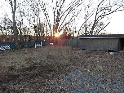 2nd image of 2022 Somerset Ave
