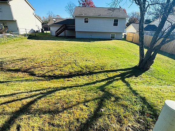 3rd image of 1981 Longview Dr
