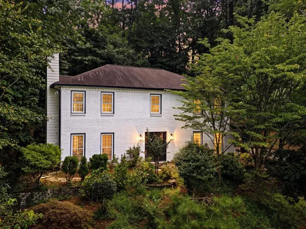 526 Jasmine Ct, Norcross, GA 30093