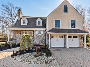 2 Clive Ct, Edison, NJ 08820