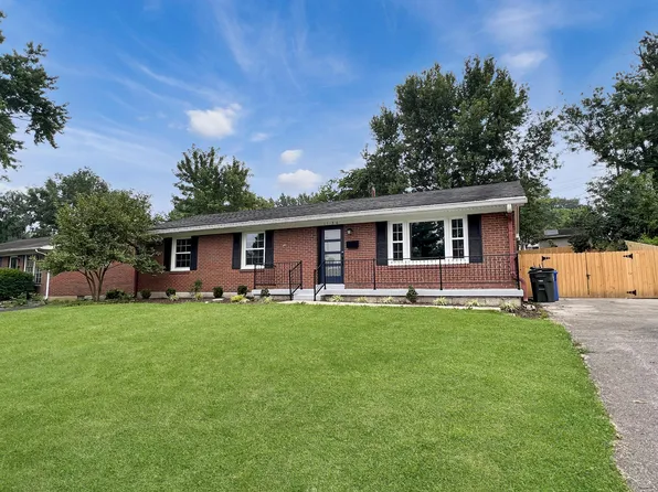 1136 Gainesway Dr, Lexington, KY 40517