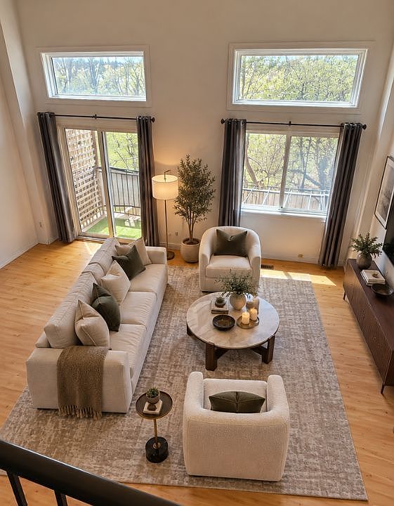 1st image of 36 Dawson Cres #36