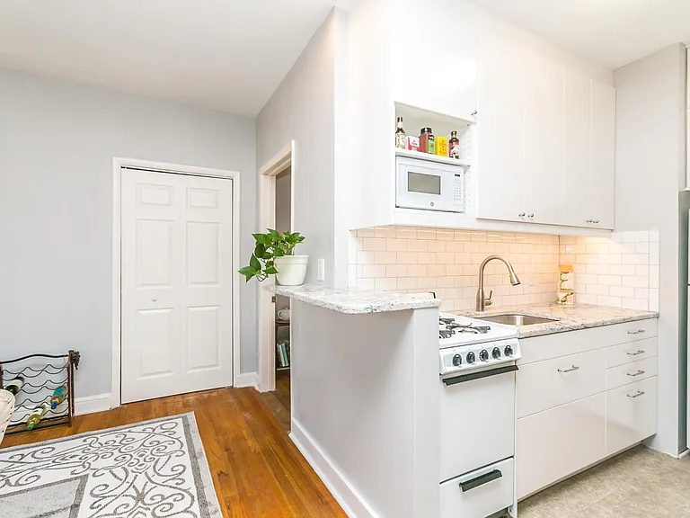 1210 Bolton St #3F — Photo 8