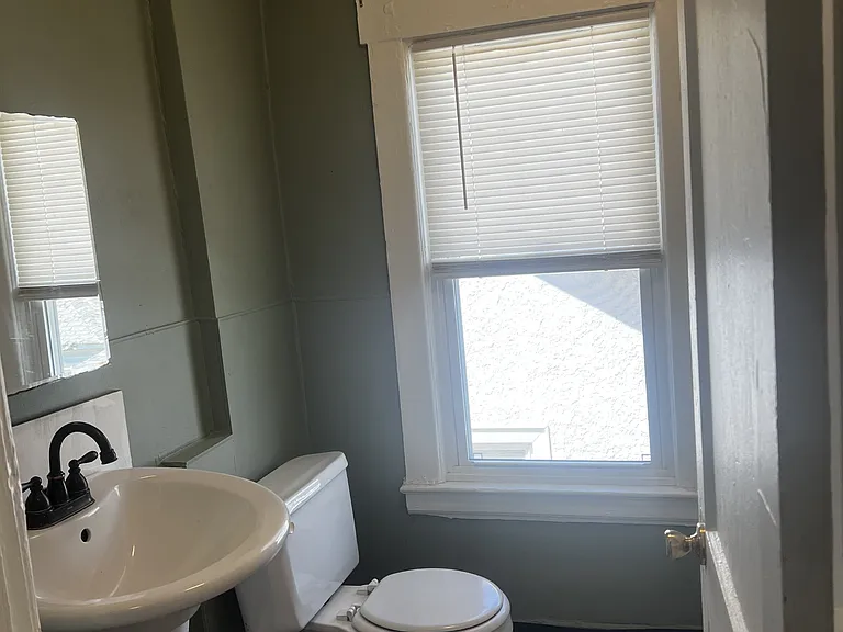 318 Hill Ave #2 — Photo 8