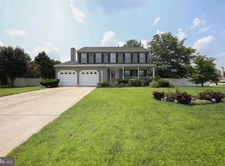 2 Touchstone Ct, Sicklerville, NJ 08081