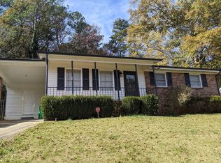 884 Meadow Rock Way, Stone Mountain, GA 30083