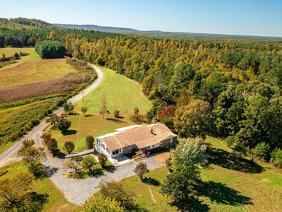 4th image of 271 Anderson Rd