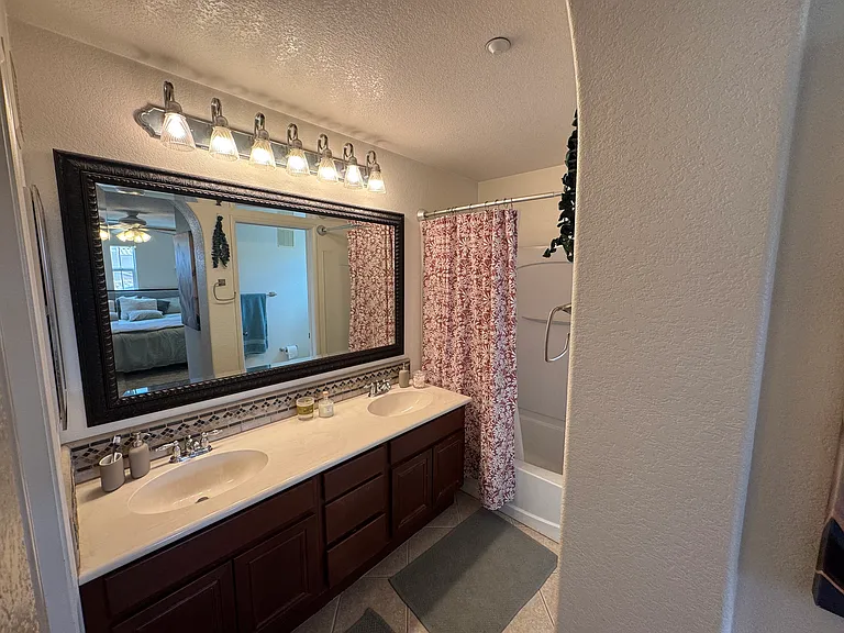 Primary Bathroom - 3rd Level