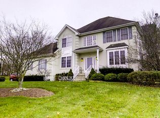 8 Pointe Cir, Jackson, NJ 08527