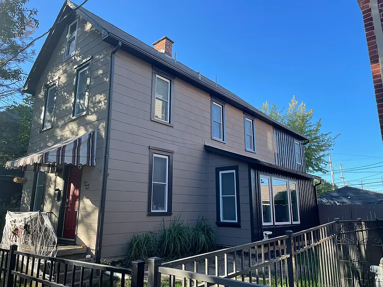 494 Reinhard Ave — Photo 1