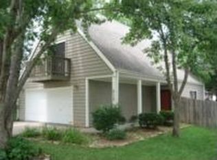 217 Deerfield Ln, Lawrence, KS 66049