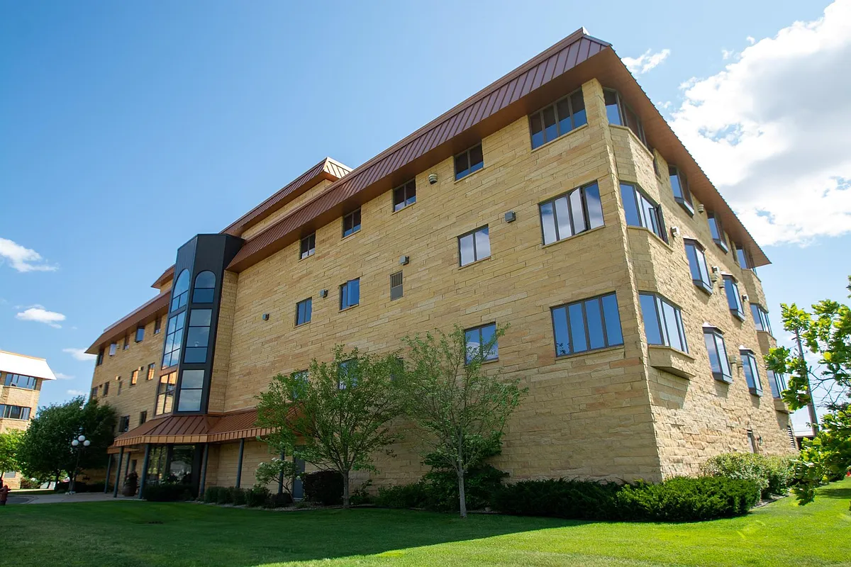Building Photo - Celtic Crossing